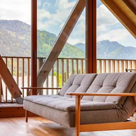 Stylish 2-bed Top-floor In Apartment Kranjska Gora