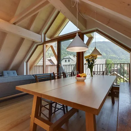 Stylish 2-bed Top-floor In Apartment Kranjska Gora