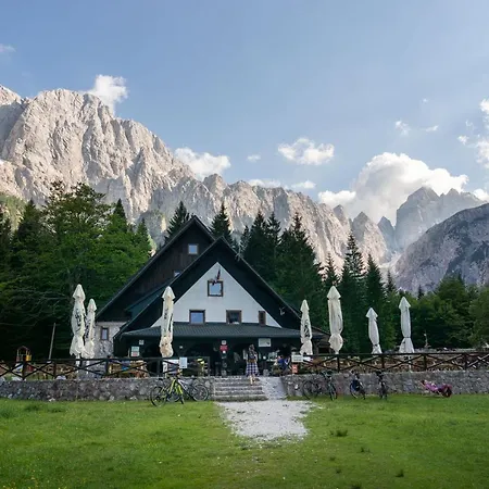 Stylish 2-bed Top-floor In Apartment Kranjska Gora